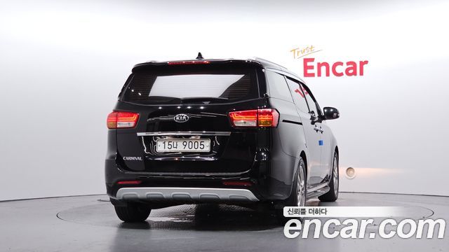Kia Carnival из Кореи Encar