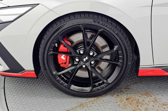 Hyundai AVANTE 2.0 N — пробег 16 799 км — фото 5 из 5
