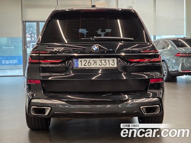 BMW X7 xDrive 40i M Sport 7STR — пробег 16 762 км — фото 4 из 5