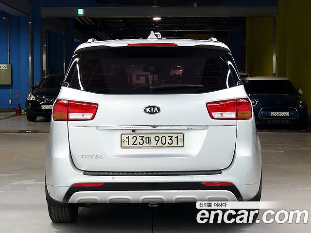 Kia Carnival из Кореи Encar