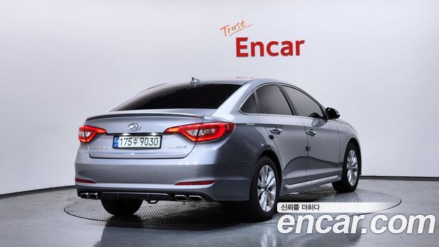 Hyundai Sonata 2.0 Turbo Exclusive — пробег 183 712 км — фото 2 из 5