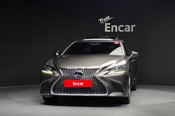 Lexus LS 3.5 Luxury AWD — пробег 102 834 км — фото 3 из 5