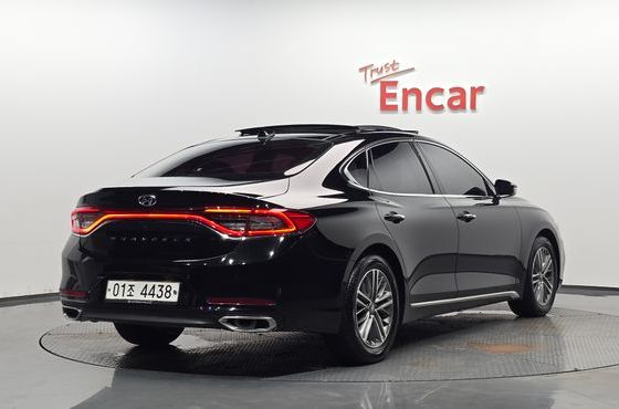 Hyundai Grandeur 2.4 Premium — пробег 23 496 км — фото 2 из 5