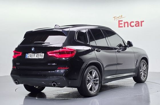 BMW X3 xDrive 30e M Sport — пробег 79 790 км — фото 2 из 5