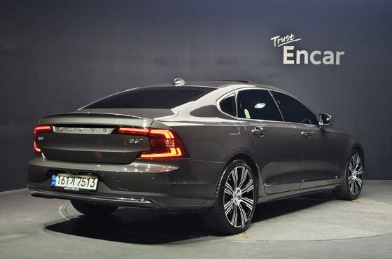 Volvo S90 B6 AWD Ultimate Bright — пробег 12 404 км — фото 2 из 5