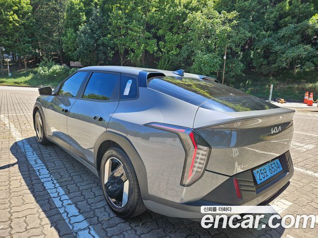 Kia EV4 Long Range 2WD Air — пробег 14 677 км — фото 3 из 5