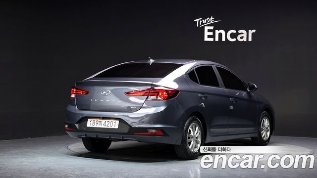 Hyundai AVANTE 1.6 Diesel Smart — пробег 88 644 км — фото 2 из 5