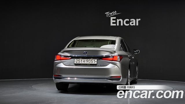 Lexus ES Luxury Plus — пробег 113 406 км — фото 4 из 5