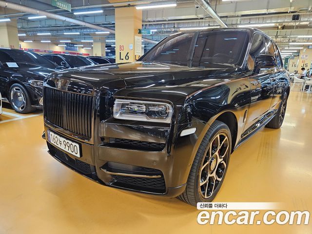 Rolls-Royce Cullinan 6.7 V12 Black Badge — пробег 7 500 км — фото 1 из 5