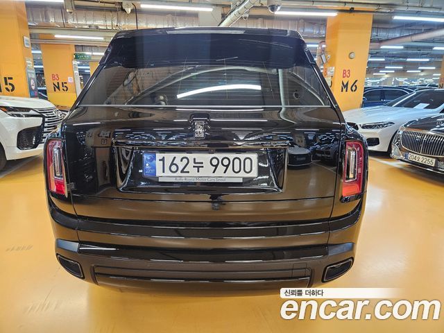 Rolls-Royce Cullinan 6.7 V12 Black Badge — пробег 7 500 км — фото 4 из 5
