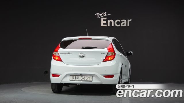 Hyundai Accent Diesel WIT 1.6 VGT Smart — пробег 56 712 км — фото 4 из 5