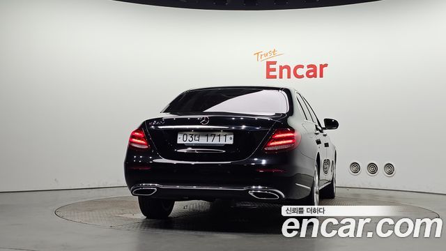 Mercedes-Benz E-Class из Кореи Encar