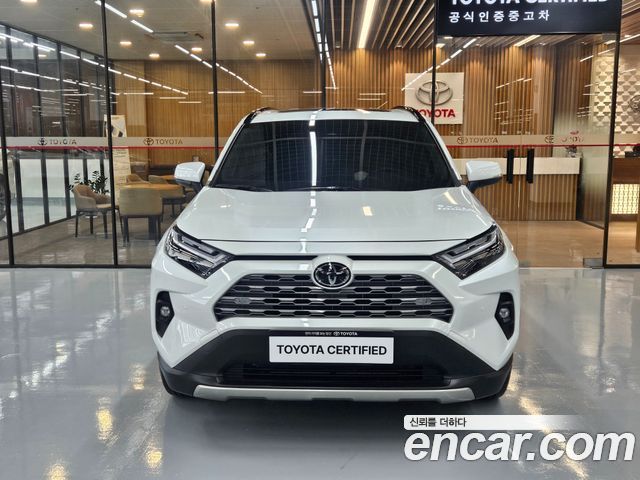Toyota RAV4 2,5 4WD Hybrid LTD — пробег 11 463 км — фото 3 из 5