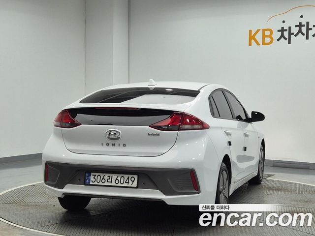 Hyundai Ioniq 1.6 HEV I — пробег 112 951 км — фото 3 из 5