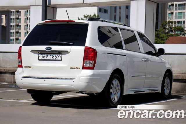 Kia Carnival New Carnival Limousine GLX High-Deluxe — пробег 165 070 км — фото 5 из 5