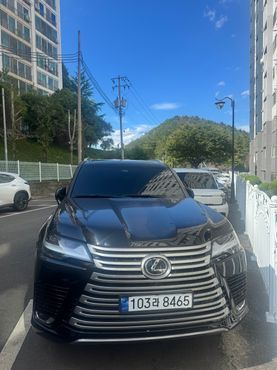 Lexus LX 700h Luxury — пробег 2 248 км — фото 1 из 5