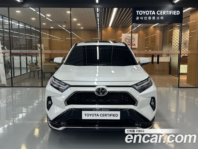 Toyota RAV4 2.5 4WD PHEV XSE — пробег 7 323 км — фото 3 из 5
