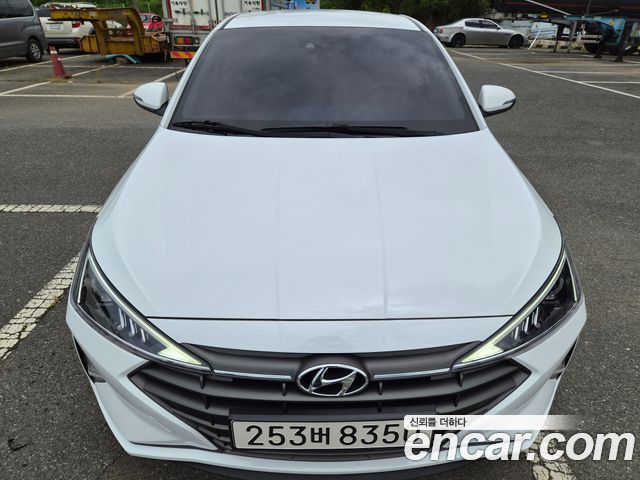Hyundai AVANTE 1.6 Smart — пробег 52 205 км — фото 3 из 5