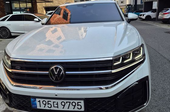 Volkswagen Touareg 3.0 TDI R-Line — пробег 27 662 км — фото 3 из 5