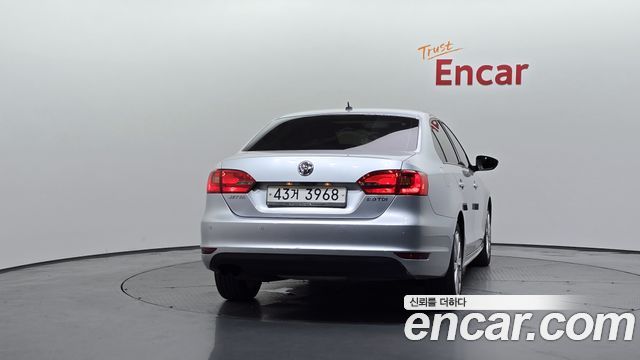 Volkswagen Jetta 2.0 TDI 6th — пробег 222 761 км — фото 4 из 5