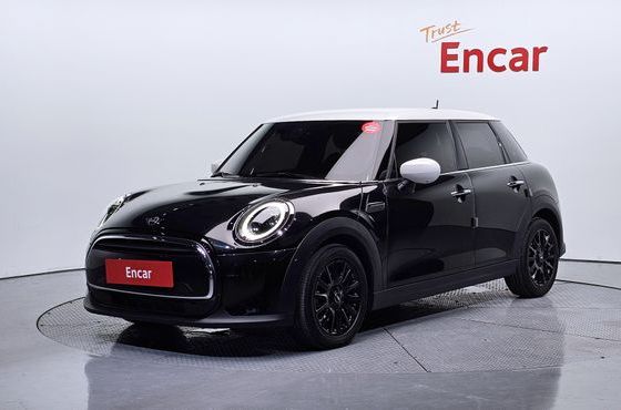 Mini Cooper 5Door Classic Third Generation — пробег 34 609 км — фото 1 из 5