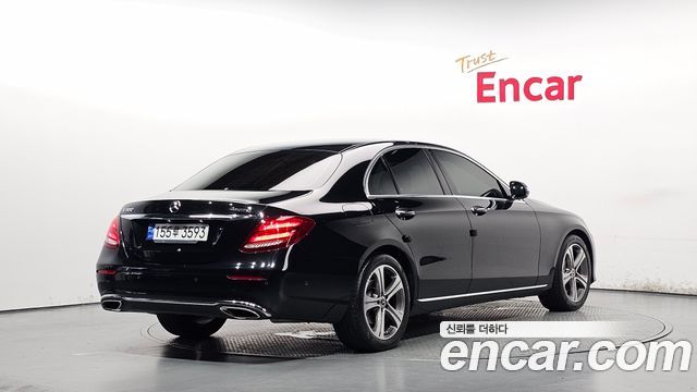 Mercedes-Benz E-Class из Кореи Encar