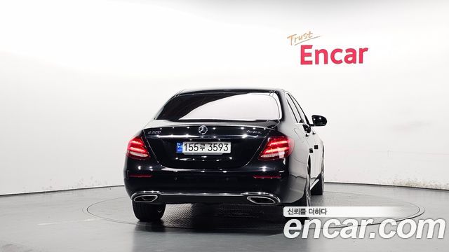 Mercedes-Benz E-Class из Кореи Encar