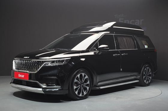 Kia Carnival 9-Seater Hi-Limousine Signature — пробег 126 172 км — фото 1 из 5