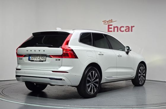 Volvo XC60 B5 Ultimate Bright — пробег 112 657 км — фото 2 из 5
