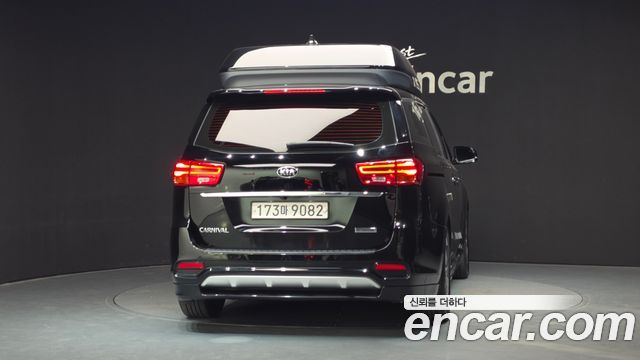 Kia Carnival из Кореи Encar