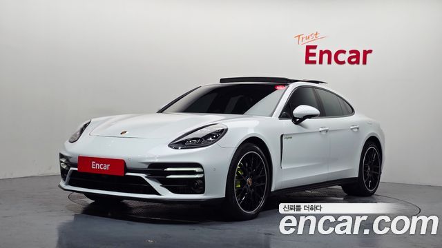 Porsche Panamera 2.9 AWD E-Hybrid — пробег 38 670 км — фото 1 из 5