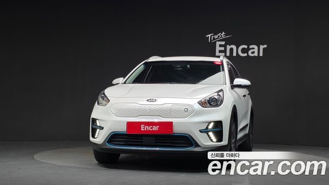 Kia Niro Prestige — пробег 91 960 км — фото 3 из 5