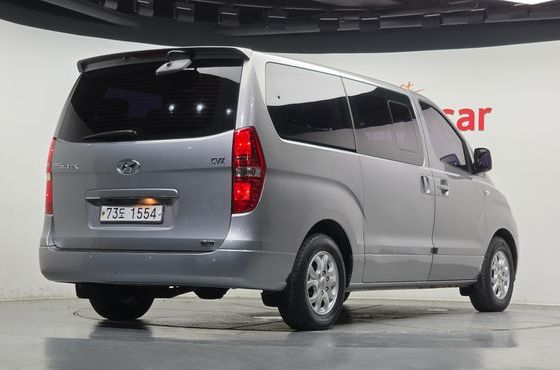 Hyundai Starex 12-Seater Wagon CVX Luxury — пробег 145 448 км — фото 2 из 5