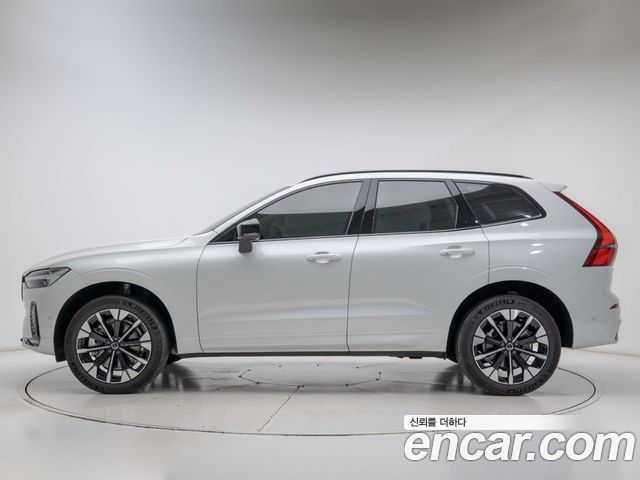 Volvo XC60 B5 Ultra Bright Air Sus — пробег 3 071 км — фото 3 из 5