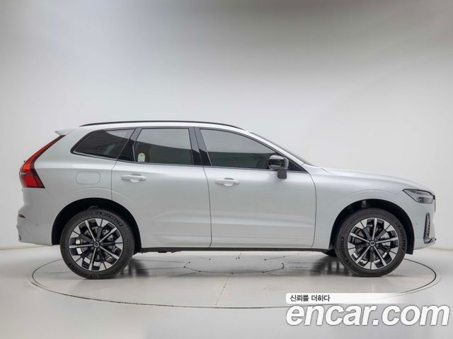 Volvo XC60 B5 Ultra Bright Air Sus — пробег 3 071 км — фото 5 из 5