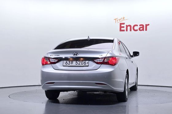 Hyundai Sonata LPI Smart — пробег 81 907 км — фото 4 из 5
