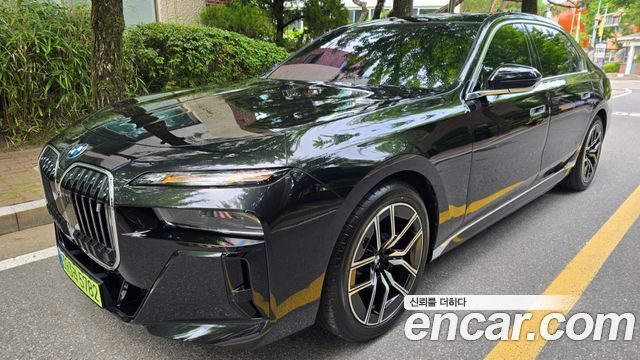 BMW i7 eDrive 50 M Sport Limited — пробег 700 км — фото 2 из 5