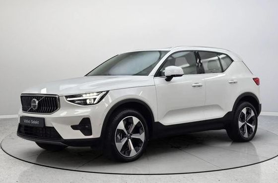 Volvo XC40 B4 Ultra Bright — пробег 7 911 км — фото 1 из 5