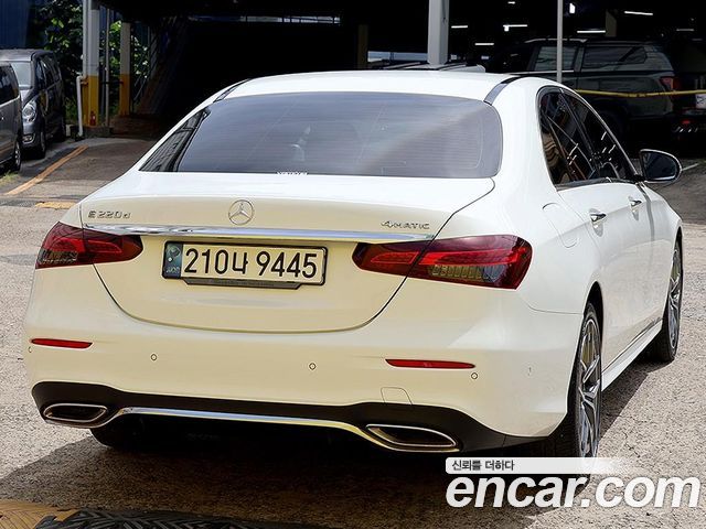 Mercedes-Benz E-Class из Кореи Encar