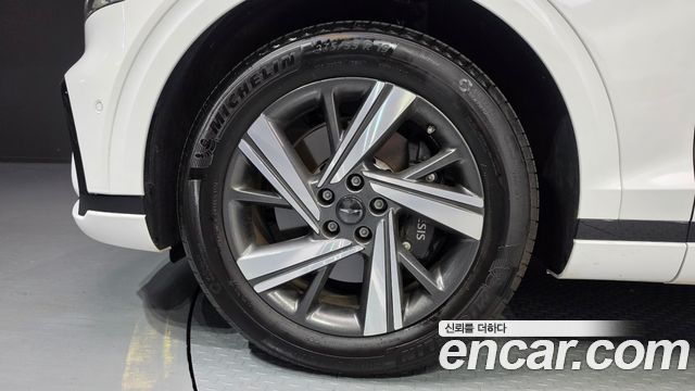 Genesis GV70 из Кореи Encar