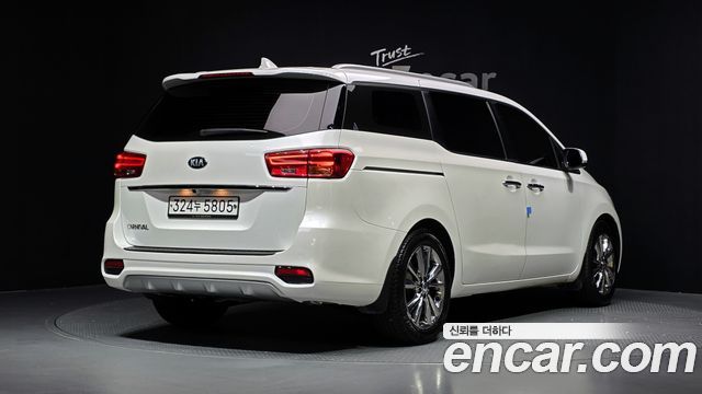 Kia Carnival из Кореи Encar