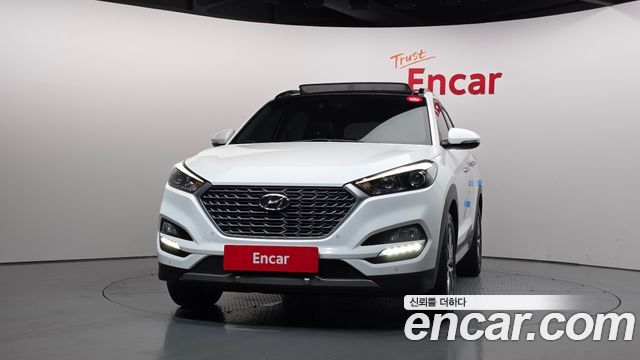 Hyundai Tucson Diesel 1.7 2WD Premium — пробег 177 648 км — фото 3 из 5