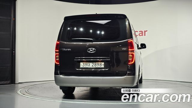 Hyundai Starex Urban 9-Seater Exclusive — пробег 99 597 км — фото 4 из 5