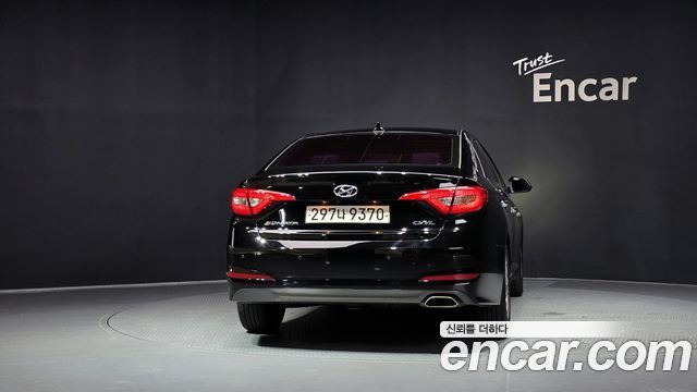 Hyundai Sonata 2.0 Style Special — пробег 136 936 км — фото 4 из 5