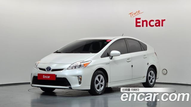 Toyota Prius из Кореи Encar