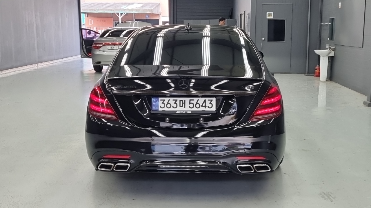Mercedes-Benz S-Class S63 AMG 4MATIC — пробег 125 183 км — фото 4 из 5