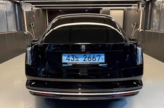 Rolls-Royce Spectre Coupe — пробег 5 540 км — фото 2 из 5