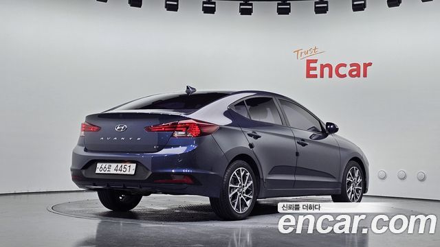 Hyundai AVANTE из Кореи Encar