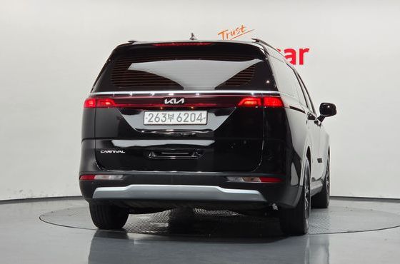 Kia Carnival Diesel 9-Seater Prestige — пробег 75 151 км — фото 4 из 5