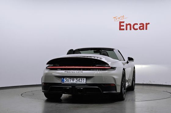 Porsche 911 Carrera 4 GTS Cabriolet — пробег 8 701 км — фото 4 из 5